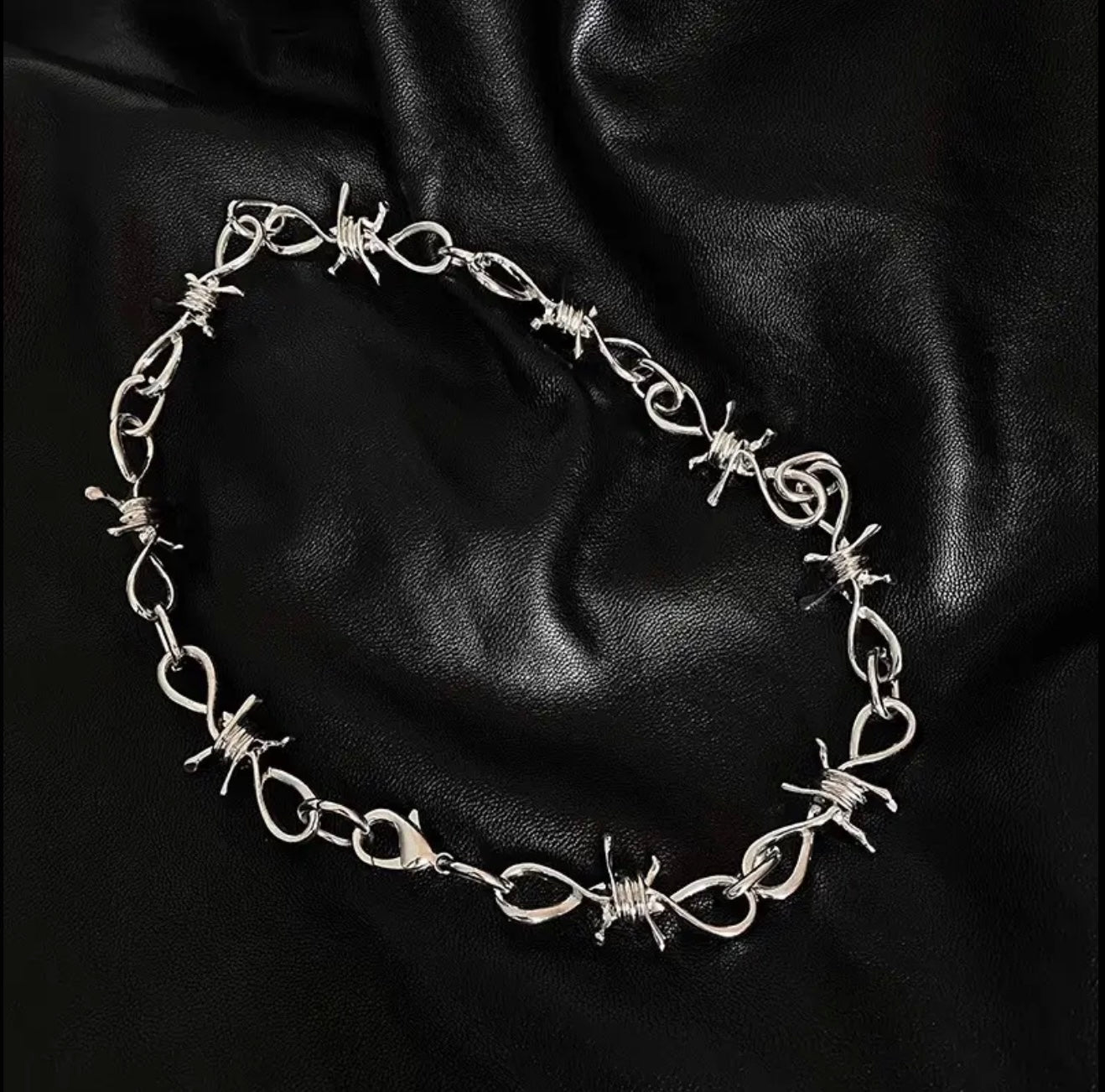 BARBED NECKLACE