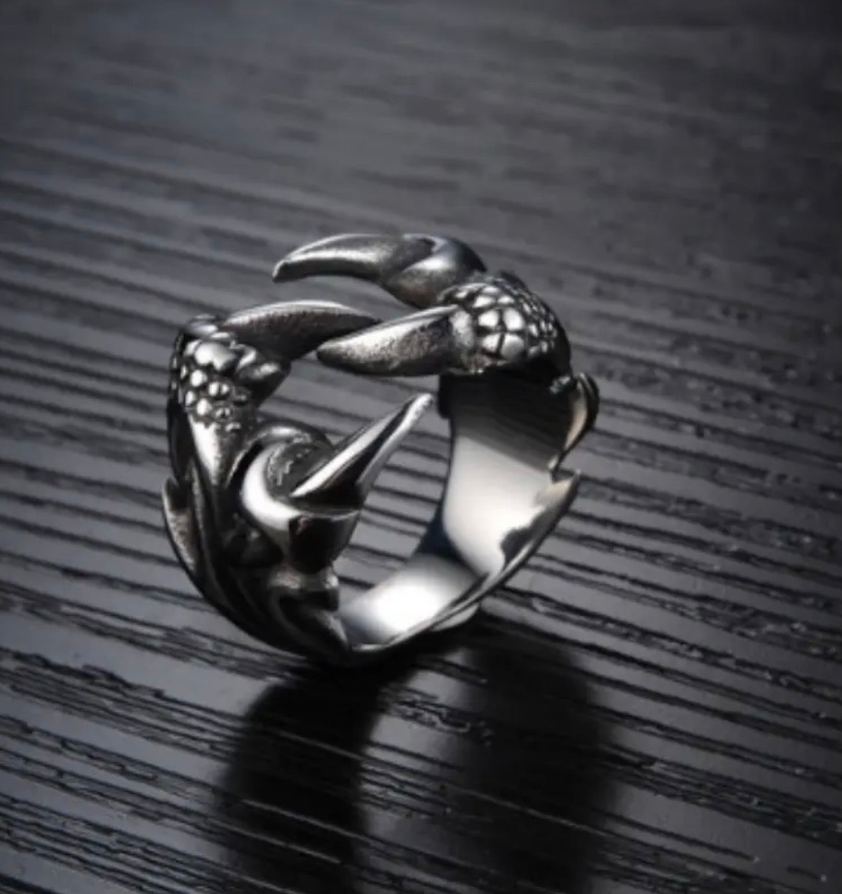 CLAWS RING
