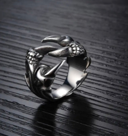 CLAWS RING