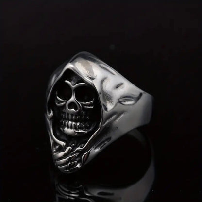 Skull ring