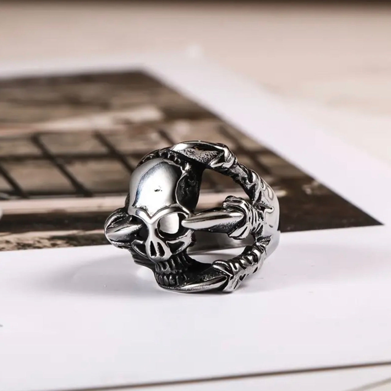 CLAWS & SKULL RING