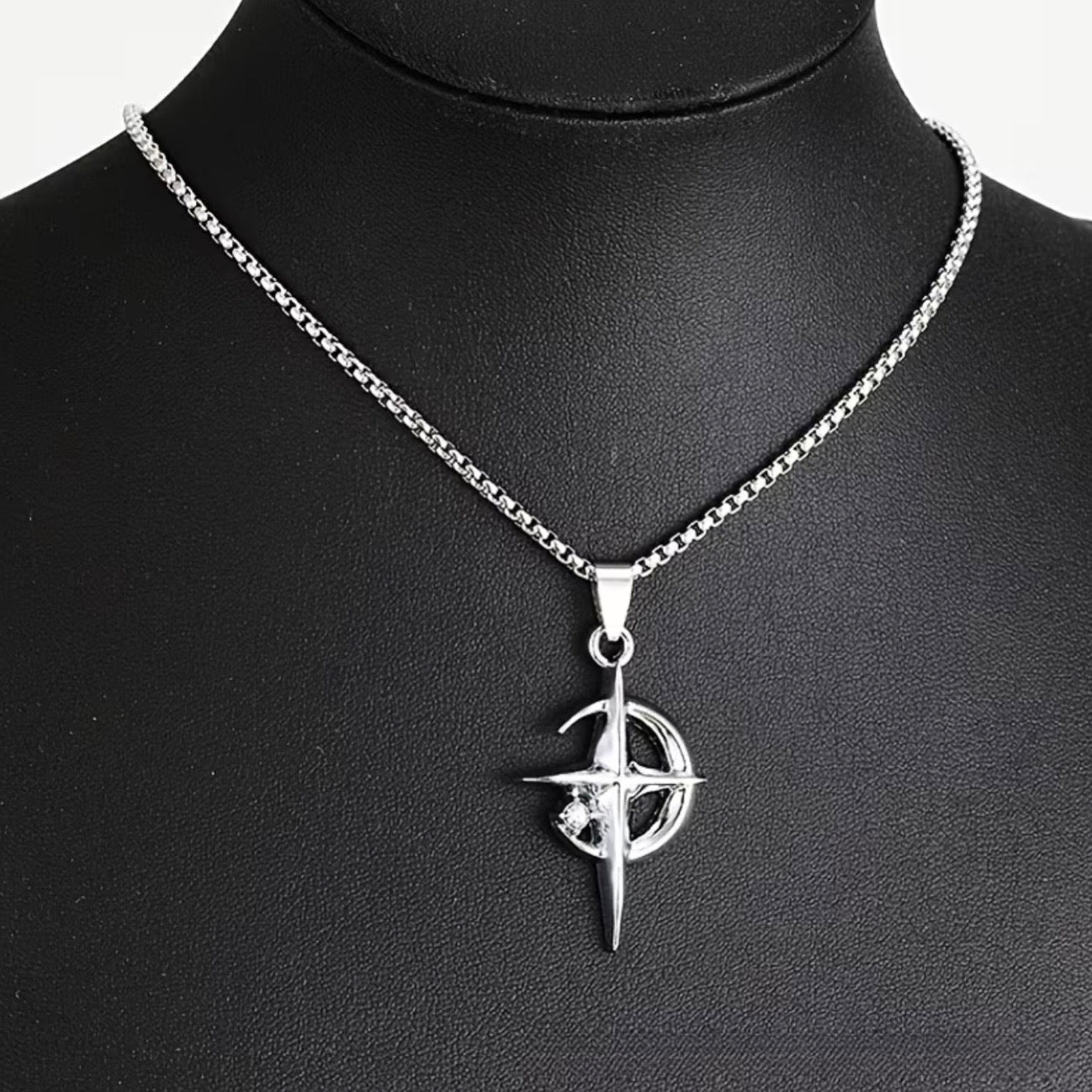 NORTH STAR NECKLACE